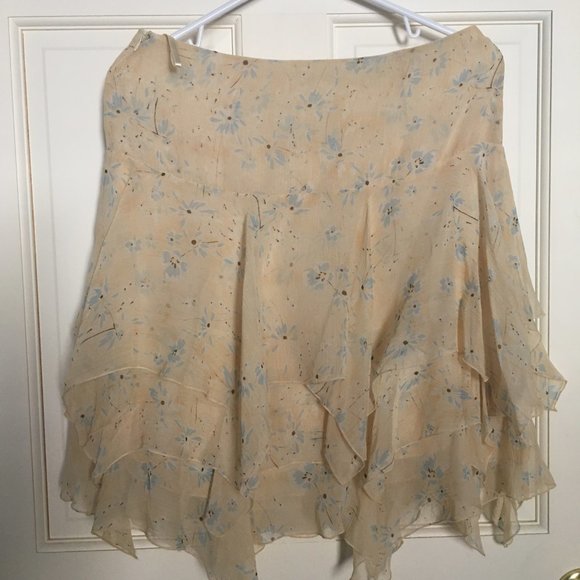 Banana Republic Tiered Chiffon Skirt Size 4 - Picture 2 of 5